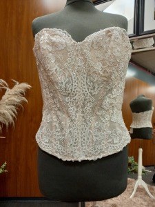 LULA CORSET STYLE - 17118 COLOUR - IVORY UK SIZE 12 RRP - £650