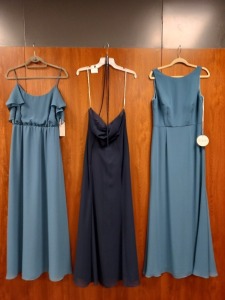 3 X EVENING DRESSES TO INCLUDE - - WTOO/STYLE 00918/SIZE 12/COLOUR KAIYO/£165 - WTOO/STYLE 00402/SIZE 8/ COLOUR KAIYO - WTOO/ SIZE 10/ COLOUR NAVY/ STYLE 00400