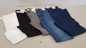 20 X BRAND NEW TOPSHOP MIXED JEAN LOT CONTAINING JAMIE BLACK DENIM JEANS, JONI GREY DENIM JEANS, JAMIE WHITE JEANS ETC