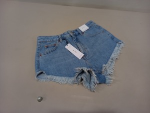 17 X BRAND NEW TOPSHOP KIRI DENIM SHORTS UK SIZE 10 RRP £29.00 (TOTAL RRP £493.00)