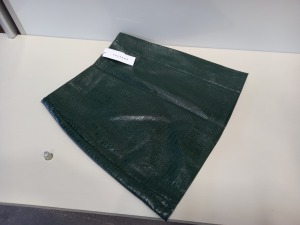 20 X BRAND NEW TOPSHOP GREEN SNAKE PRINT SKIRT UK SIZE 8 RRP £25.00 (TOTAL RRP £500.00)