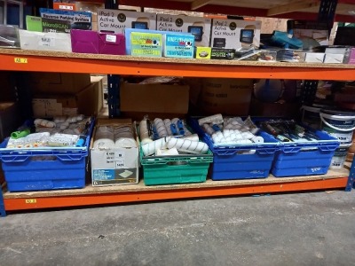 LARGE QUANTITY OF DECORATING EQUIPMENT TO INCLUDE - DIALL ROLLERS, PAINT BRUSHES, BOSTIC CEILING ADHESIVE ETC - CONTAINED ON FULL BAY