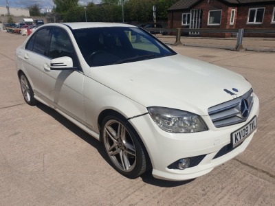 WHITE MERCEDES C320 SPORT CDI A. ( DIESEL ) Reg : KV09 TWL, Mileage : 118,881 Details: FIRST REGISTERED 30/3/2009 2987CC NO DOCUMENTS KEYS X 1