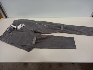 23 X BRAND NEW TOPSHOP JAMIE HIGH WAISTED ANKLE GRAZERS W30 L32 RRP £42.00 (TOTAL RRP £966.00)