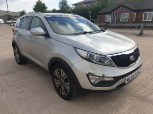 SILVER KIA SPORTAGE KX-3 CRDI AUTO. ( DIESEL ) Reg : ML64PXS Mileage : 44957 Details: WITH 2 KEYS, WITH V5, ENGINE SIZE: 1995CC, MOT UNTIL 17/07/2021, LEATHER SEATS, HEATED FRONT SEATS, CRUISE CONTROL, CLIMATE CONTROL