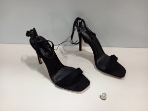 30 X BRAND NEW TOPSHOP DW SASKIA BLACK HGH HEELS IN 2 BOXES UK SIZE 5 RRP £29.00 (TOTAL RRP £870.00)