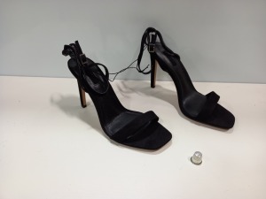 15 X BRAND NEW TOPSHOP DW SASKIA BLACK HGH HEELS IN 2 BOXES UK SIZE 4 RRP £29.00 (TOTAL RRP £435.00)