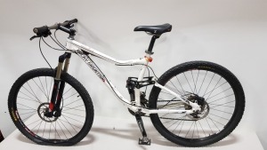 ROCKY MOUNTAIN ALTITUDE 29 PUSH BIKE WITH DUAL SUSPENSION AND DISK BRAKES