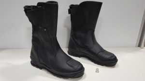 PAIR OF (ROADSTER ORIGINAL) CLASSIC BLACK SYMPATEX LINING MOTORCYCLE BOOTS - SIZE 12/FITTING M
