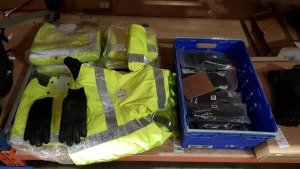 MIXED LOT TO CONTAIN - 7 X HI-VIZ WATERPROOF COATS IN VARIOUS STYLES/SIZES AND 1 TRAY CONTAINING 11 X MEDIUM LEATHER GLOVES AND 3 LARGE