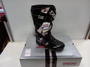 1 X PAIR OF BRAND NEW BOXED (TCX PRO-2.1) BLACK MOTOR BIKE BOOTS CODE - 9622 SIZE - EUR 48