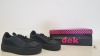 7 X BRAND NEW DEK 7 EYELET TRAINERS IN BLACK SIZE 6