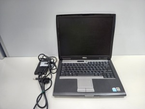 DELL LATITUDE D520 LAPTOP WINDOWS VISTA BUSINESS - WITH CHARGER