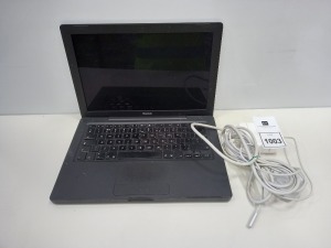 APPLE MACBOOK LAPTOP APPLE O/S - WITH CHARGER