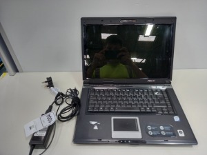 ASUS X59GL LAPTOP WINDOWS 10 - WITH CHARGER