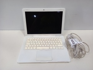 APPLE MACBOOK LAPTOP APPLE X O/S - WITH CHARGER