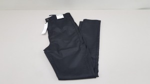 15 X BRAND NEW TOPSHOP JONI BLACK JEANS IN VARIOUS SIZES RRP £40.00