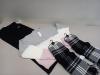 33 PIECE CLOTHING LOT CONTAINING TOPSHOP JONI BLACK DENIM JEANS, TOPSHOP JAMIE BLUE DENIM JEANS, DOROTHY PERKINS BLACK DENIM JEANS, TOPSHOP LEATHER STYLED PANTS AND TOPHOP KNITTED JUMPERS ETC