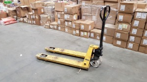 1 X PUMP TRUCK (FORK LENGTH 115CM) WITH A MAX CAPACITY OF 2500KG