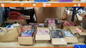 APPROX 350 PIECE MIXED LOT CONTAINING ZIP IT FACE MASKS, CHILD TRACKING SYSTEMS, MONA THE VAMPIRE PUZZLE, PHOTO ALBUMS, ENGLAND FLAGS AND MINNI MOUSE HEADS ETC
