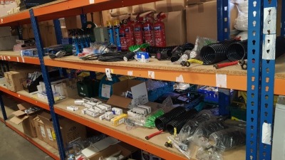 APPROX 60 PIECE ASSORTED LOT CONTAINING FIRE EXTINGUISHER, RATCHETS, CAR BULBS, FIRST AID KITS, INDUSTRIAL POWER CABLES ETC - ON 2 SHELVES