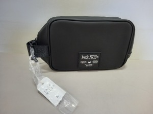 15 X BRAND NEW JACK WILLS LOUGHTON RUBBERISED WASHBAGS IN BLACK WITH SWING TICKETS RRP £24.95 EACH TOTAL £374.25 - PICK LOOSE