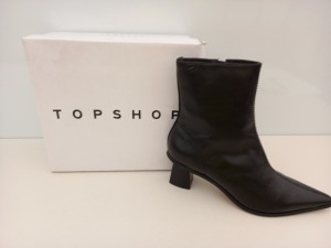 14 X BRAND NEW TOPSHOP MAILE BLACK SHOES UK SIZE 7 AND 8 RRP £59.00 (TOTAL RRP £826.00)