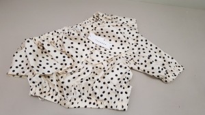 35 X BRAND NEW TOPSHOP PETITE DOTTED CROP TOP SIZE 8 AND 12 RRP £25.00 (TOTAL RRP £1000.00)