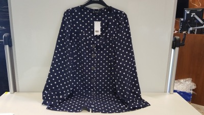 40 X BRAND NEW EVANS BLUE AND WHITE DOTTED BUTTONED TOPS UK SIZE 16 AND 18