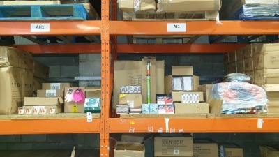 MIXED LOT OF BRAND NEW HOUSEHOLD / MISC PRODUCT IE. SCOURING PADS, CANDLES, DESK TAPE DISPENSERS,