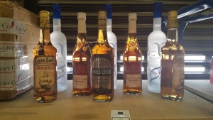 8 PIECE ASSORTED ALCOHOL LOT CONTAINING 3 X IGNIS FRENCH GRAIN VODKA (70CL), 2 X REVERIE NAPOLEON BRANDY (70CL), 2 X CAPTAINS COOKS RUM (70CL) AND 1 X JAMES COOK DARK RUM (70CL)