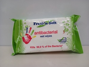 288 X BRAND NEW FRESH'N SOFT ANTIBACTERIAL WET WIPES (DERMATOLOGICALLY TESTED, NO PARABEN) (60 WIPES PER PACK) - IN 12 BOXES