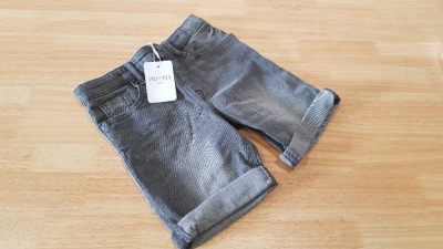 40 X BRAND NEW OUTFIT KIDS DENIM GREY SHORTS AGE 3-4