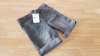 30 X BRAND NEW OUTFIT KIDS DENIM GREY SHORTS AGE 5-6