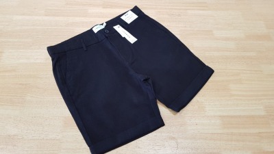 15 X BRAND NEW TOPMAN SHORTS SIZE W43 RRP £20.00 (TOTAL RRP £300.000