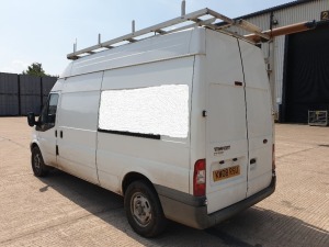 WHITE FORD TRANSIT 115 T350L RWD. ( DIESEL ) Reg : KW08 RSU Mileage : 135828 Details: WITH 1 KEY, NO V5, ENGINE SIZE: 2402CC, MOT UNTIL 04/01/2022, WITH GLASS CARRY FRAME & ROOF RACK