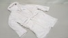 14 X BRAND NEW TOPSHOP CREAM DRESSING GOWNS SIZE MEDIUM RRP £32.00 (TOTAL RRP £448.00)