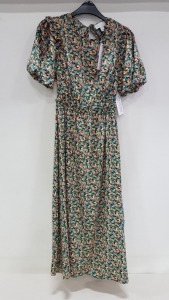 23 X BRAND NEW TOPSHOP DRESSES IN VARIOUS SIZES