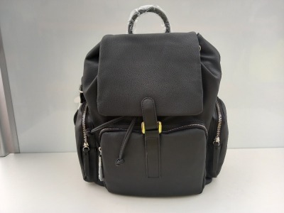 8 X BRAND NEW TOPSHOP BLACK LEATHER ZIP UP BACKPACKS ONE SIZE RRP £25.00 (TOTAL RRP £200.00)