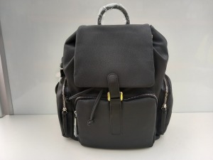 8 X BRAND NEW TOPSHOP BLACK LEATHER ZIP UP BACKPACKS ONE SIZE RRP £25.00 (TOTAL RRP £200.00)