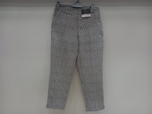 12 X BRAND NEW DOROTHY PERKINS PETITE CHEQUERED ANKLE GRAZERS UK SIZE 8, 10 AND 16 RRP £22.00 (TOTAL RRP £268.00) (PICK LOOSE)