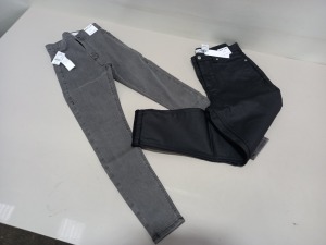 10 X PIECE TOPSHOP JEAN LOT CONTAINING 5 X JONI GREY DENIM JEANS UK SIZE 4 RRP £36.00 AND 5 X MOM BLACK DENIM JEANS UK SIZE 18 (1 X SIZE 12)