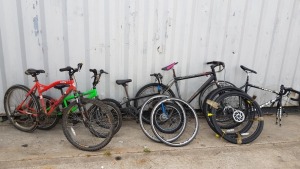 9 PIECE BIKE LOT CONTAINING 5 X BIKES IE TREK, TERRAIN, SILVERFOX ETC AND 4 X BIKE TYRES