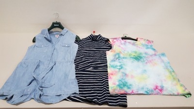 30 PIECE MIXED JACK WILLS CLOTHING LOT CONTAINING BUTTONED SHIRTS, DRESSES T SHIRTS AND LONG SLEEVED SHIRTS IN VARIOUS STYLES AND SIZES