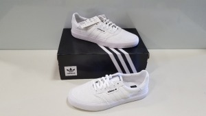 6 X BRAND NEW ADIDAS ORIGINALS TRIPLE WHITE 3MC TRAINERS UK SIZE 7 (PLEASE NOTE SOME SHOES ARE MARKED CAN BE REMOVED WITH BLEACH AND OR SOAPY WATER)