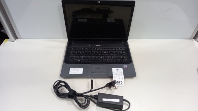 HP 530 LAPTOP WINDOWS VISTA - WITH CHARGER