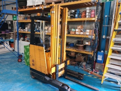 JUNGHEINRICH ELECTRIC REACH TRUCK WITH CHARGER, 4,955 WORKING HOURS (LOTS 4001-4041 ARE LOCATED IN GATESHEAD - COLLECTION WILL BE THURSDAY 2ND SEPTEMBER ONLY BY APPOINTMENT - FULL DETAILS WILL BE PROVIDED TO WINNING BIDDERS)