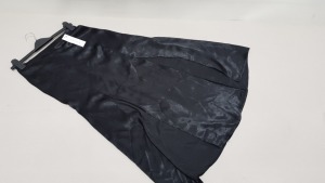 39 X BRAND NEW TOPSHOP LONG BLACK SKIRTS IN VARIOUS SIZES