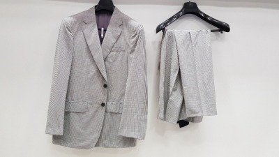 3 X BRAND NEW LUTWYCHE HAND TAILORED LIGHT GREY PATTERNED SUITS SIZE 42R (PLEASE NOTE SUITS ARE NOT FULLY TAILORED)