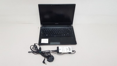 TOSHIBA R830 LAPTOP INTEL CORE I3-2350M WINDOWS 10 / 320GB HDD - WITH CHARGER